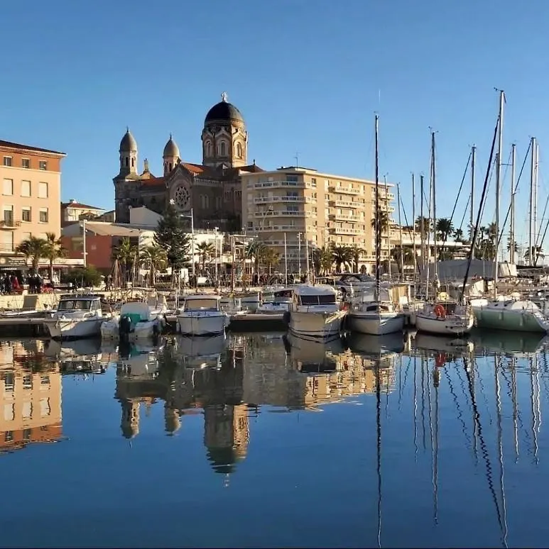 Studio 2 Neuf A 100M Des Plages Et De La Gare Saint-Raphael  France