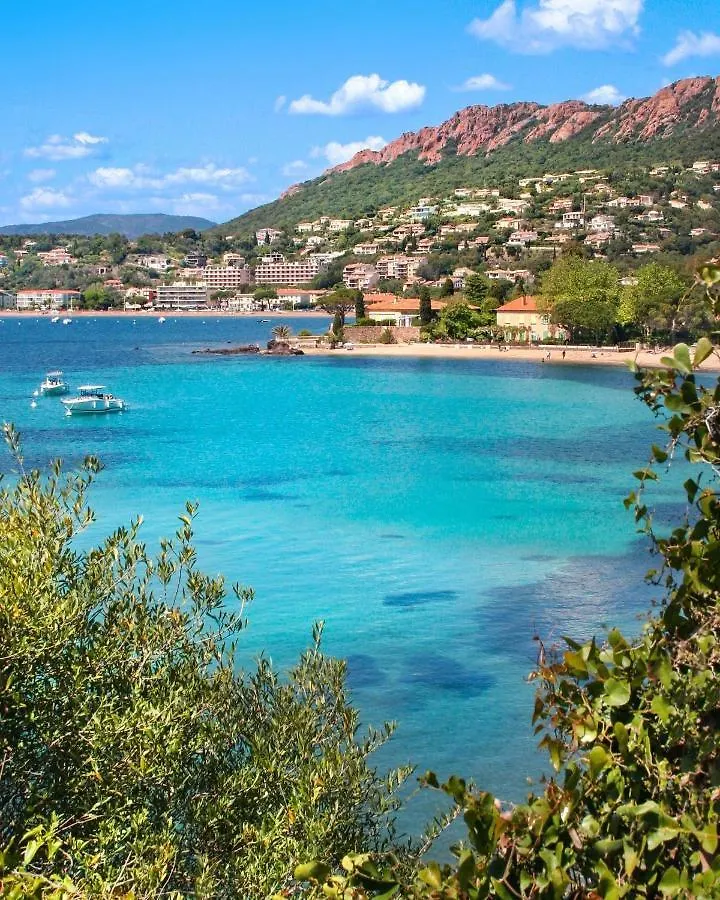 Apartment Studio 2 Neuf A 100M Des Plages Et De La Gare Saint-Raphael